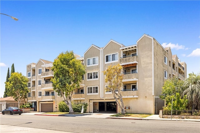 1629 Cherry Ave Unit 102, Long Beach, CA 90813 - view of apartment building / complex