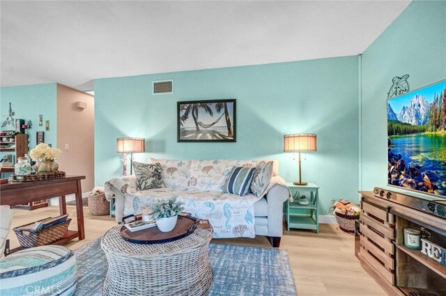 950 S Pearwood Ln, Anaheim, CA 92806 - photo 7