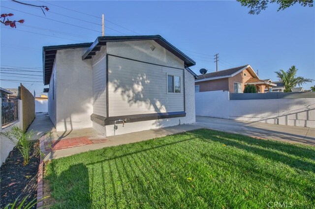 9218 Hooper Ave, Los Angeles, CA 90002 - rear view of house