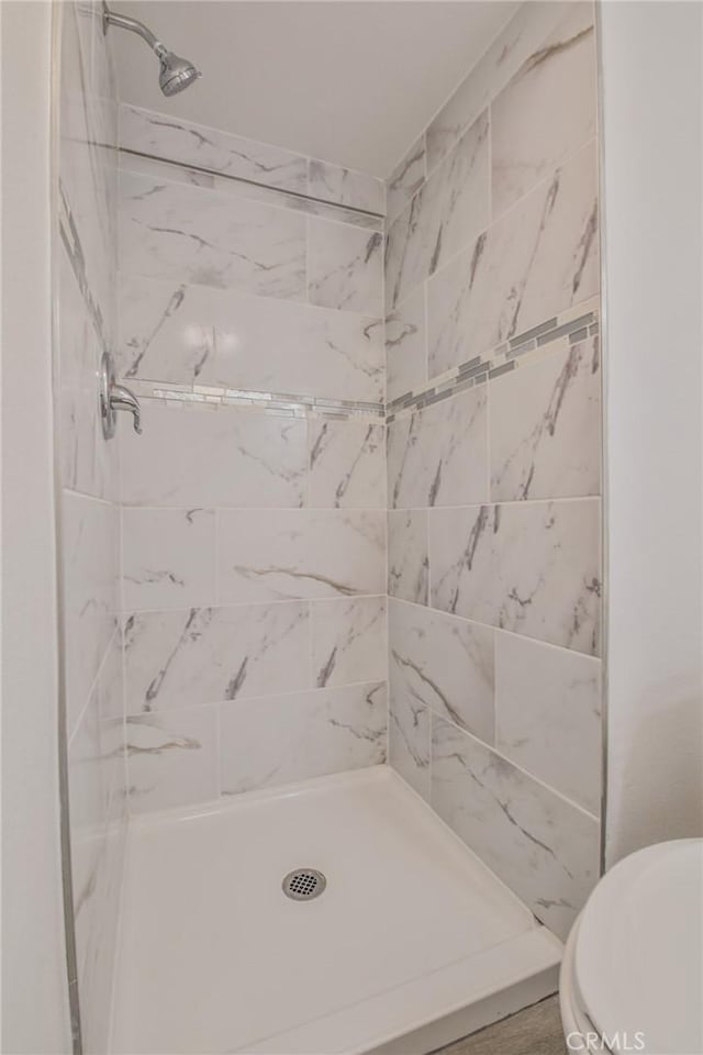 9218 Hooper Ave, Los Angeles, CA 90002 - full bathroom with toilet and a stall shower