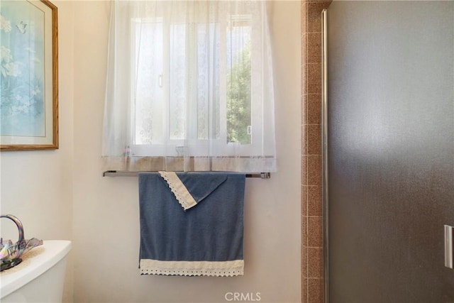 341 Mellane Cir, Orland, CA 95963 - full bath featuring toilet and a shower stall