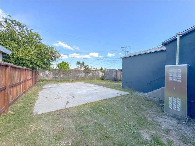 10408 Kalmia St, Los Angeles, CA 90002 - fenced backyard featuring a patio area