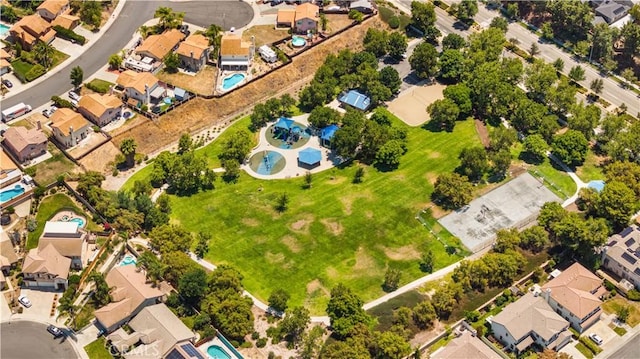 39886 Worthington Pl, Temecula, CA 92591 - aerial view of residential area with a pool