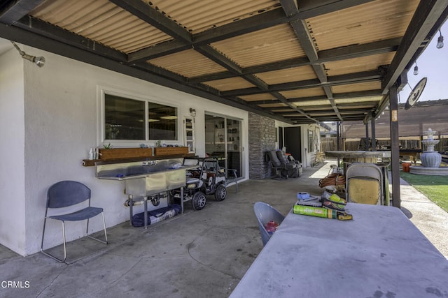 6100 Carter Ave, Bakersfield, CA 93308 - view of patio / terrace