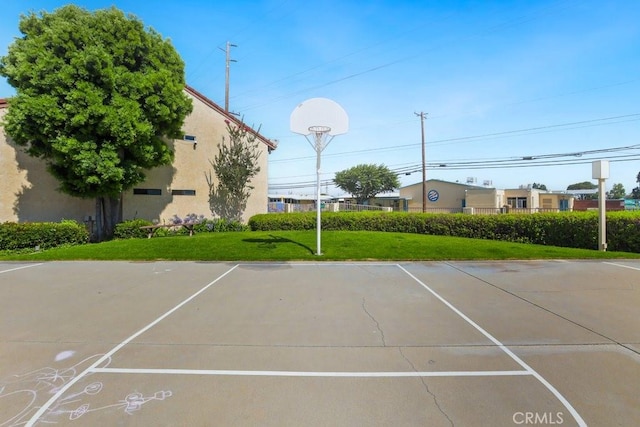 2639 Cameron Unit 119, Anaheim, CA 92801 - view of basketball court with a lawn