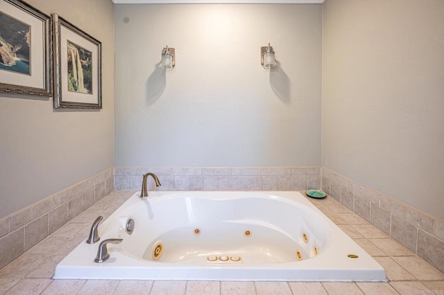 1926 Pamela Ln, Escondido, CA 92026 - bathroom with a jetted tub