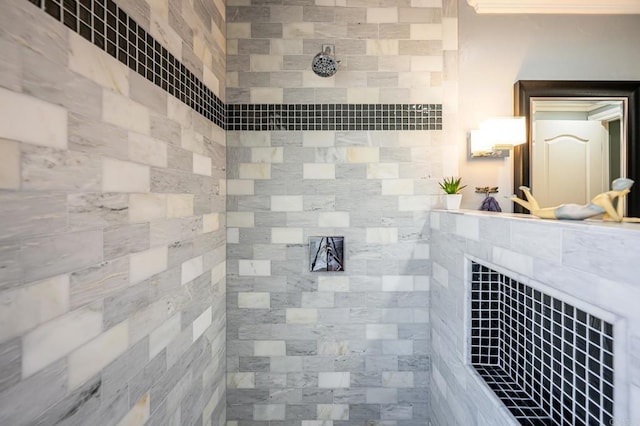 1926 Pamela Ln, Escondido, CA 92026 - full bath featuring tiled shower