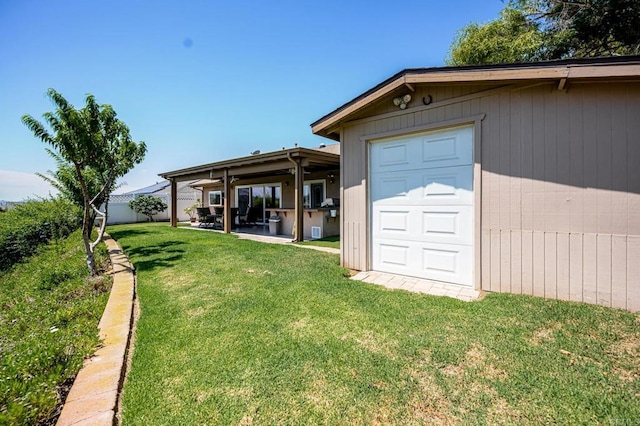 1926 Pamela Ln, Escondido, CA 92026 - view of garage