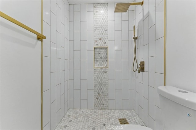 5171 S Wilton Pl, Los Angeles, CA 90062 - full bath featuring a tile shower