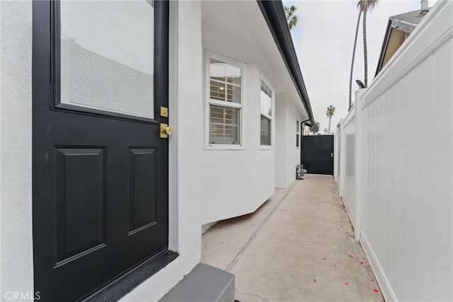 5171 S Wilton Pl, Los Angeles, CA 90062 - property entrance featuring stucco siding