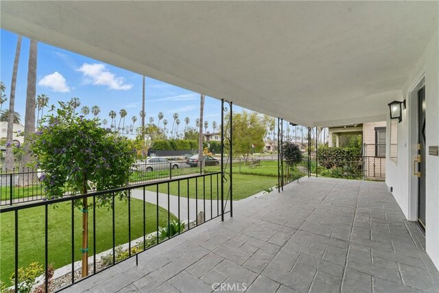5171 S Wilton Pl, Los Angeles, CA 90062 - view of patio / terrace