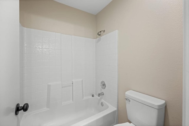 4625 Los Alamos Way Unit C, Oceanside, CA 92057 - bathroom featuring toilet and shower / bathtub combination