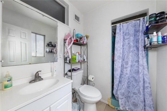 5082 La Madera Ave, El Monte, CA 91732 - bathroom featuring vanity, a shower with curtain, and tile patterned flooring