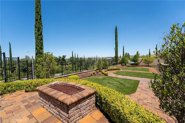 44277 Reidel St, Temecula, CA 92592 - view of property's community featuring a patio area