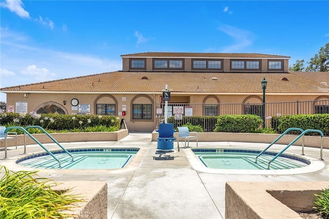 23681 Corte Sabio, Murrieta, CA 92562 - view of pool featuring a hot tub and a swimming pool