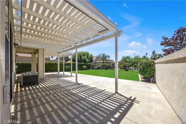 23681 Corte Sabio, Murrieta, CA 92562 - fenced backyard featuring a pergola and a patio