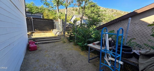 4141 Willow Trl, Frazier Park, CA 93225 - view of yard with a mountain view