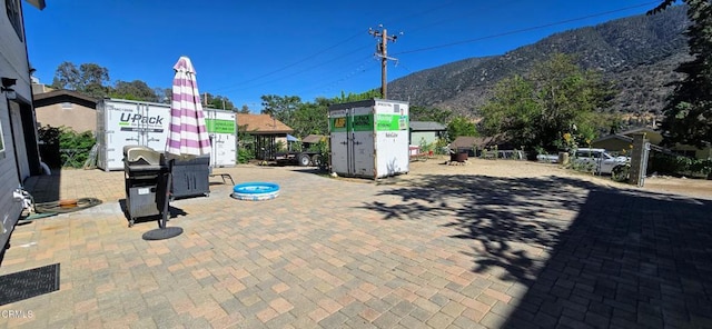 4141 Willow Trl, Frazier Park, CA 93225 - view of patio featuring a mountain view