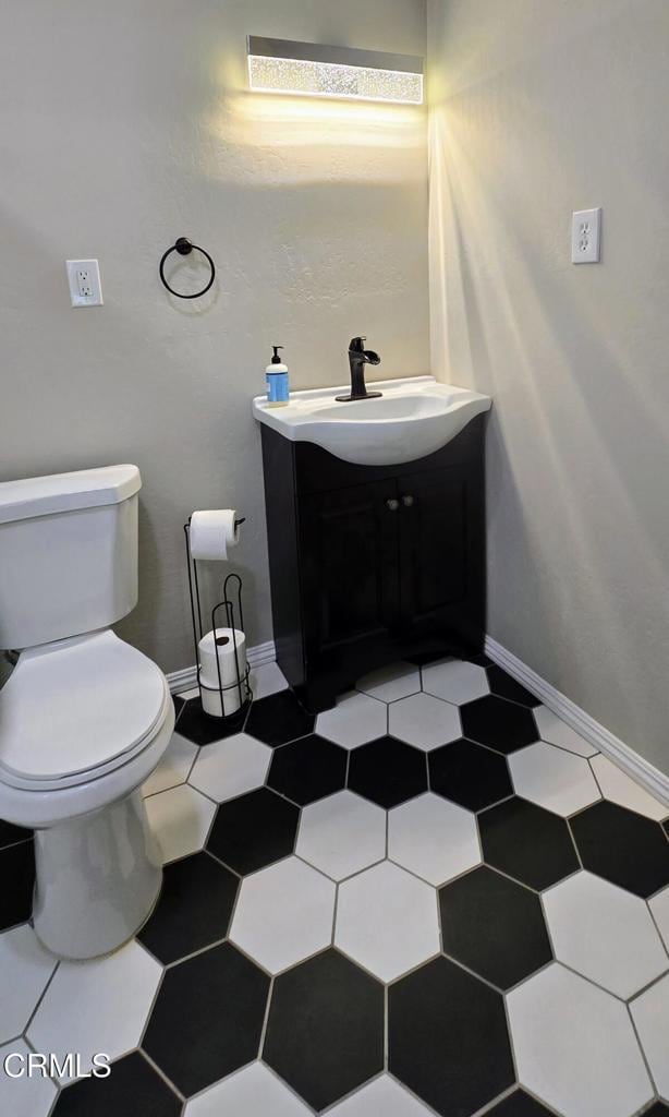 4141 Willow Trl, Frazier Park, CA 93225 - half bath with vanity and toilet
