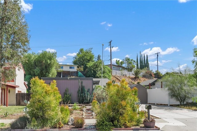 5080 Pearblossom, Riverside, CA 92507 - view of yard