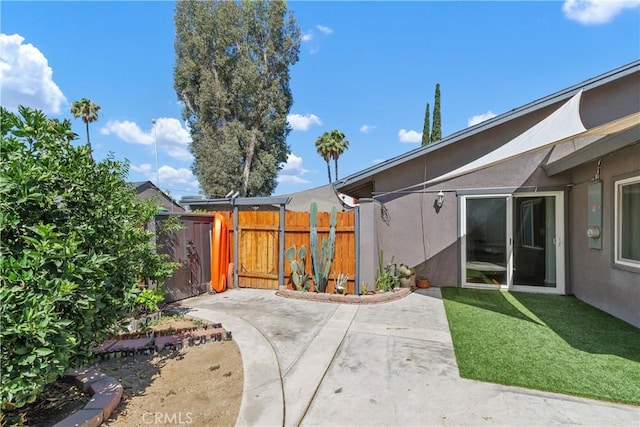 5080 Pearblossom, Riverside, CA 92507 - view of yard with a patio area