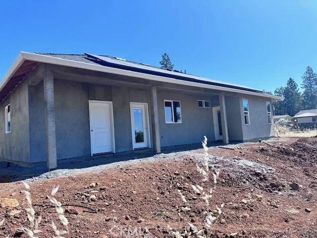 836 Regnier Ln, Paradise, CA 95969 - back of house with stucco siding