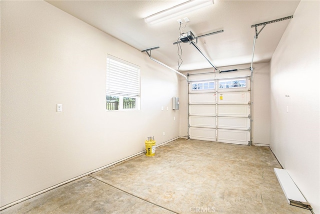 836 Regnier Ln, Paradise, CA 95969 - garage featuring a garage door opener