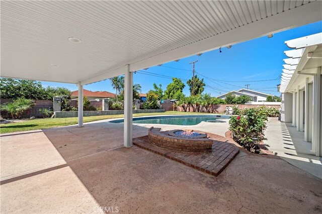 9662 Crosby Ave, Garden Grove, CA 92844 - fenced backyard featuring a patio