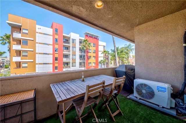 358 S Gramercy Pl Unit 201, Los Angeles, CA 90020 - view of patio / terrace