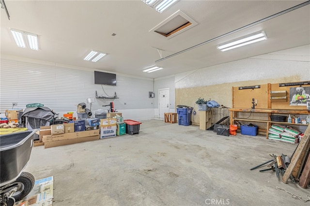14320 Kiptree Dr, Lake Hughes, CA 93532 - garage with a workshop area