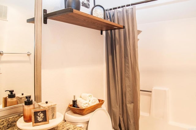 12191 Cuyamaca College Dr E Unit 703, San Diego, CA 92019 - full bathroom with toilet and shower / tub combo with curtain