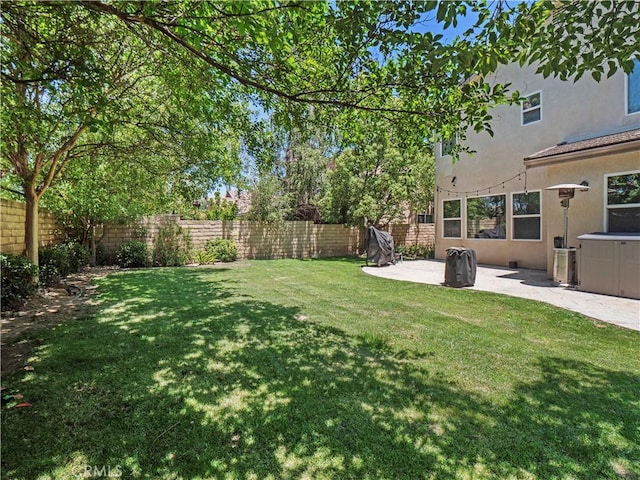 28323 Roman Ct, Saugus, CA 91350 - fenced backyard featuring a patio