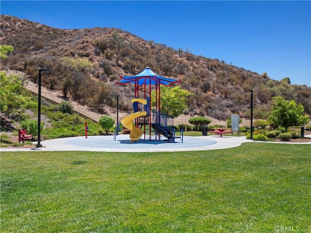 28323 Roman Ct, Saugus, CA 91350 - community play area with a mountain view and a lawn