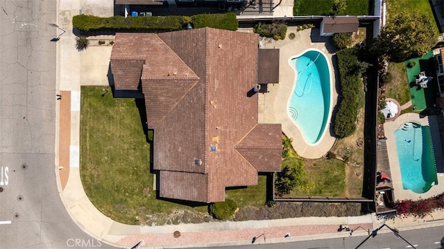 6304 Tamarind St, Oak Park, CA 91377 - aerial view of a pool