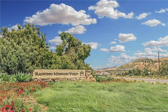 28 Sembrio St, Rancho Mission Viejo, CA 92694 - community / neighborhood sign with a mountain view