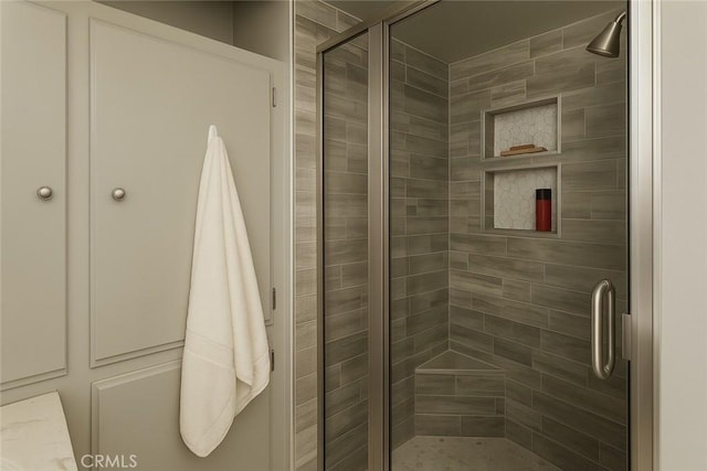 41150 Nona Ct, Hemet, CA 92544 - full bathroom featuring a shower stall