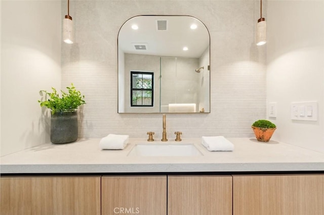 13817 Valley Vista Blvd, Sherman Oaks, CA 91423 - full bath with vanity and tasteful backsplash