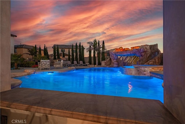 11715 Periwinkle Pl, Jurupa Valley, CA 91752 - swimming pool with a patio
