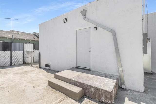 727 E 94th St, Los Angeles, CA 90002 - view of outdoor structure with a gate