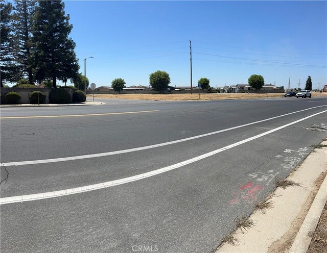 1 M St, Tulare, CA 93274