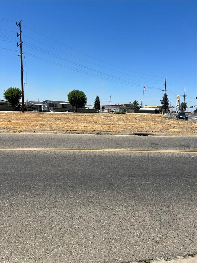1 M St, Tulare, CA 93274