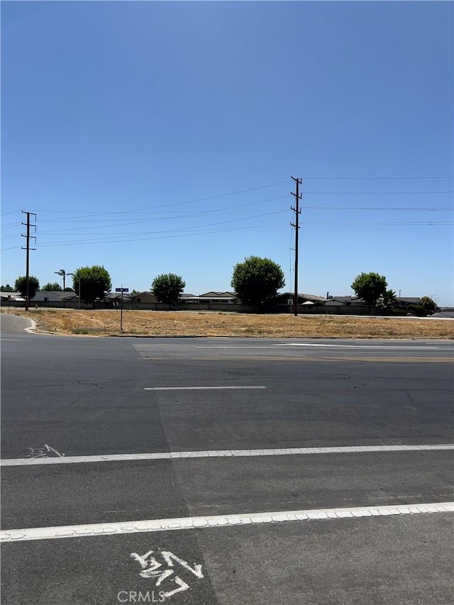 1 M St, Tulare, CA 93274