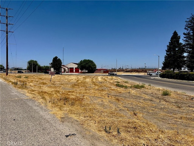 1 M St, Tulare, CA 93274