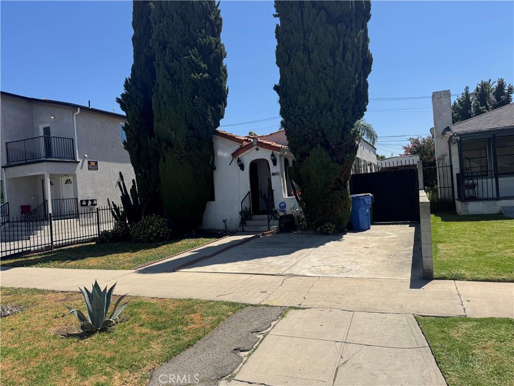 3500 S Norton Ave, Los Angeles, CA 90018 - view of front of house