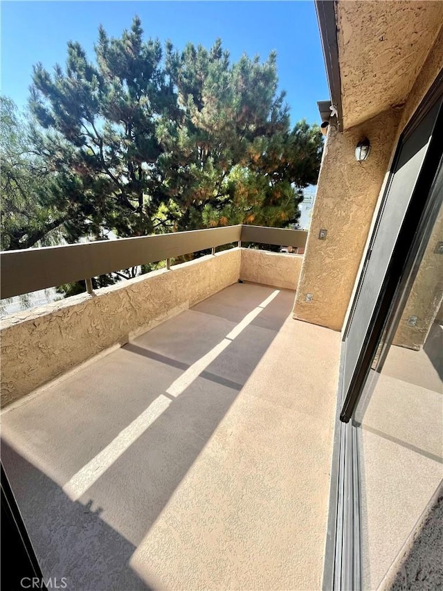 640 S Lake Ave Unit 306, Pasadena, CA 91106 - view of patio / terrace