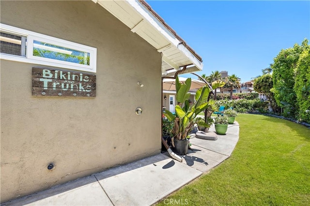 2805 Via Montecito, San Clemente, CA 92672 - property entrance featuring a lawn and stucco siding