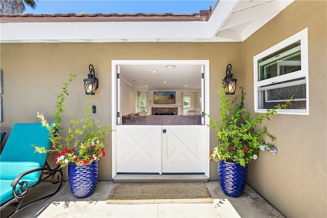 2805 Via Montecito, San Clemente, CA 92672 - property entrance with stucco siding