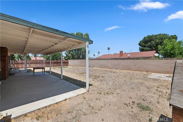 2294 Daisy Way, Hemet, CA 92545 - fenced backyard with a patio