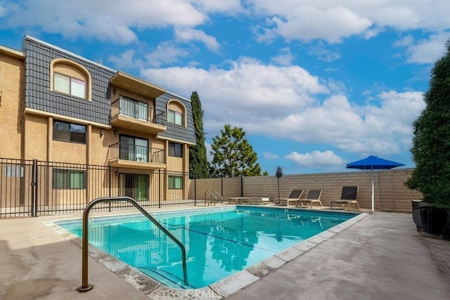 12400 Montecito Rd Unit 222, Seal Beach, CA 90740 - view of pool featuring a patio area