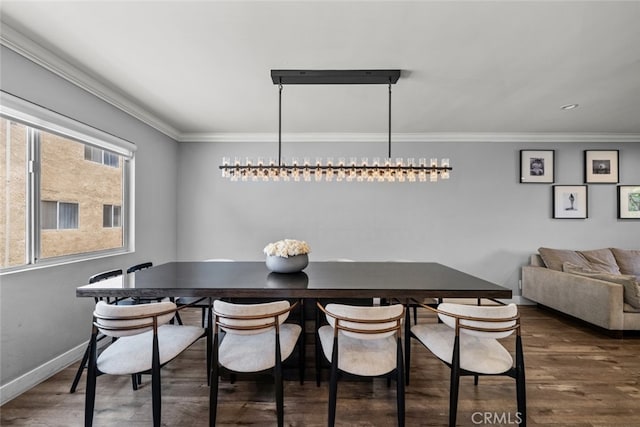 9778 Via Roma, Burbank, CA 91504 - dining area with ornamental molding and wood finished floors